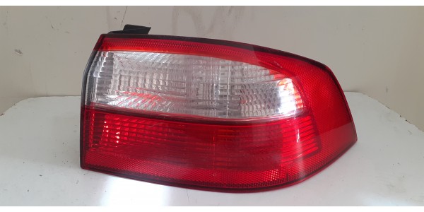 RENAULT LAGUNA II STOP LAMBASI SAĞ DIŞ (05/07) DUYSUZ